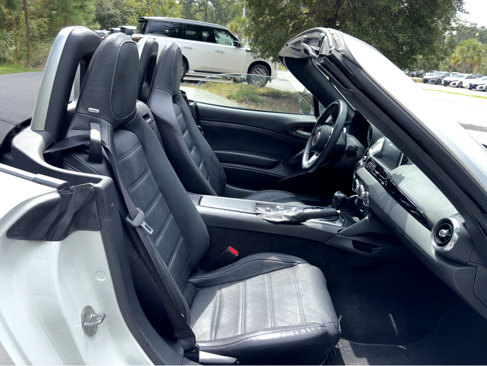 Used 2017 FIAT 124 Spider Lusso image 16