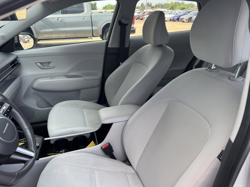 Used 2024 Hyundai Kona SEL w/ Convenience Package image 7