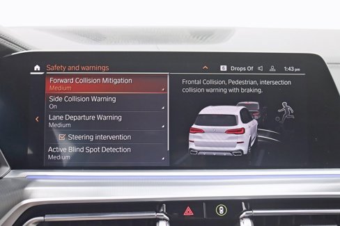 Used 2022 BMW X5 xDrive40i w/ M Sport Package image 23