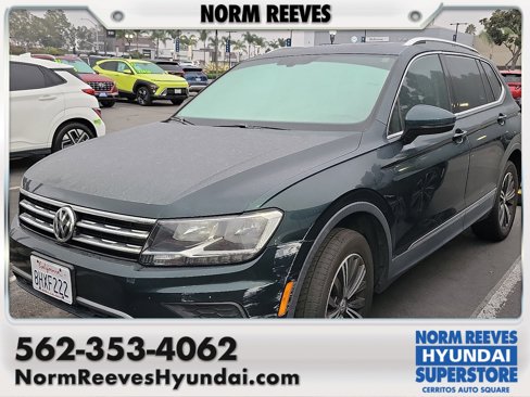 Used 2018 Volkswagen Tiguan SEL image 1
