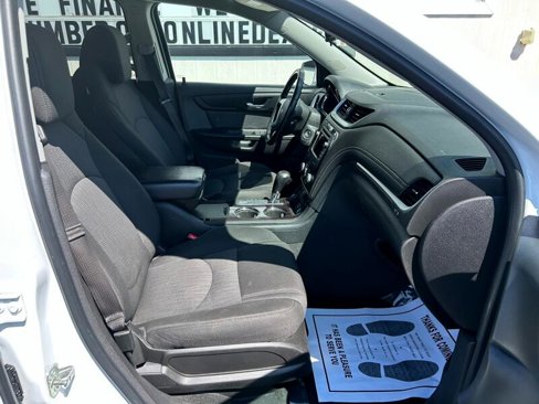 Used 2016 Chevrolet Traverse LT w/ Style and Technology Package image 24