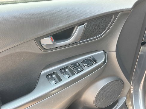 Used 2023 Hyundai Kona SEL image 17