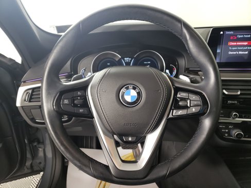Used 2019 BMW 530i xDrive w/ Luxury Seating Package image 17