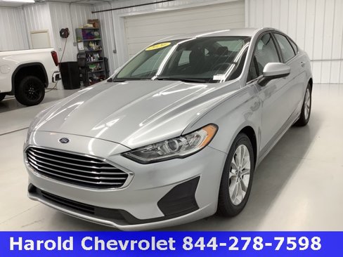 Used 2020 Ford Fusion SE image 3