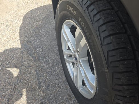 Used 2023 Ford Explorer XLT w/ Equipment Group 202A image 41