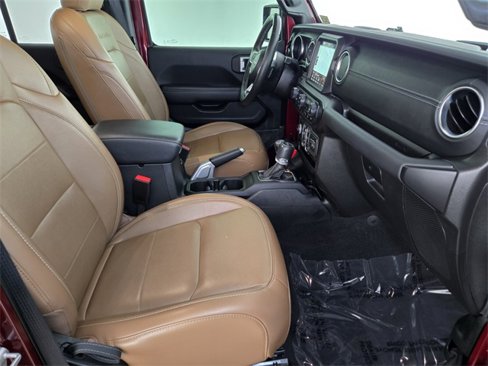 Used 2022 Jeep Wrangler Unlimited Sahara w/ Cold Weather Group image 3