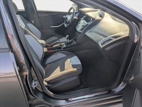 Used 2018 Ford Focus ST image 19