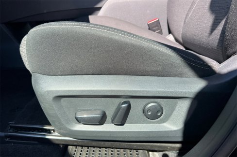 Used 2023 Nissan Rogue SV image 17