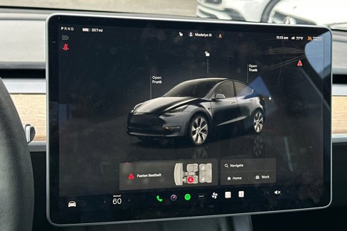 Used 2022 Tesla Model Y Long Range image 6