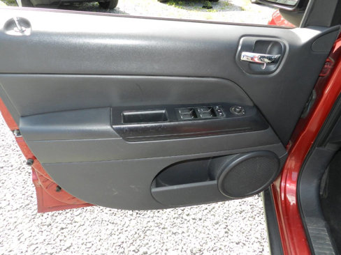 Used 2014 Jeep Compass Sport image 19