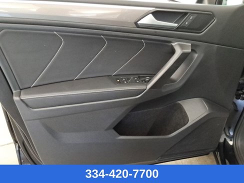 Used 2023 Volkswagen Tiguan SE R-Line image 18