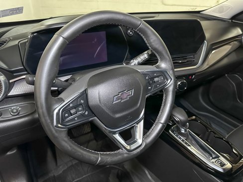 Used 2024 Chevrolet Trax ACTIV w/ Driver Confidence Package image 23