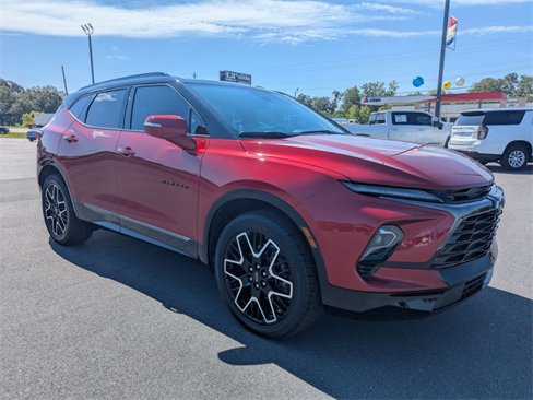 Used 2023 Chevrolet Blazer RS image 2