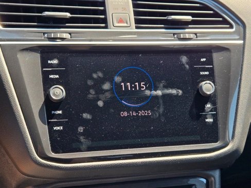 Used 2023 Volkswagen Tiguan SE image 23