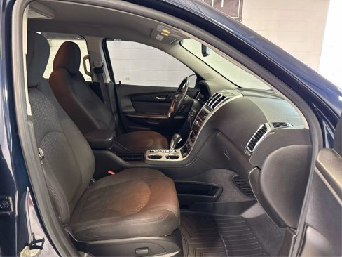 Used 2012 GMC Acadia SLE image 15