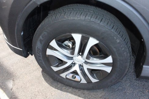 Used 2017 Toyota RAV4 LE image 58