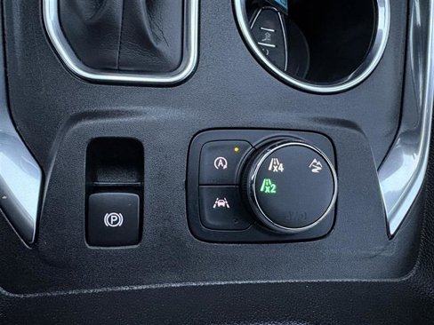 Used 2022 Chevrolet Traverse LT w/ Midnight/Sport Edition image 19