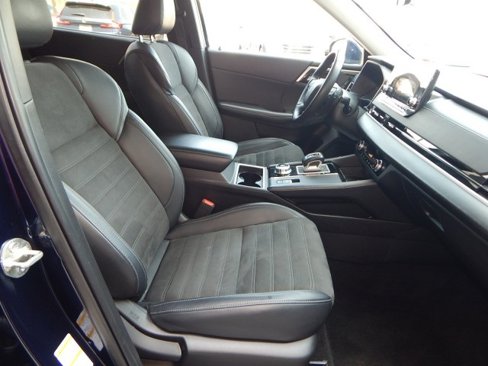 Used 2024 Mitsubishi Outlander SE Black Edition image 19