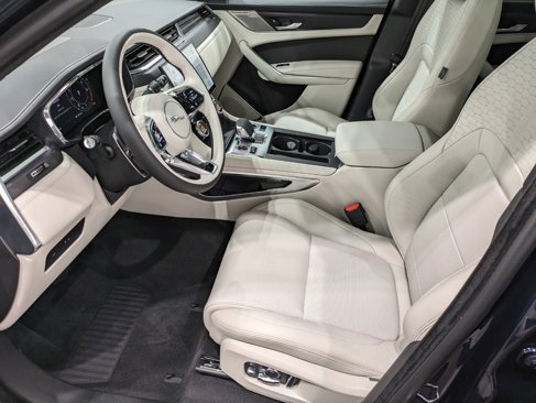 Used 2025 Jaguar F-PACE R-Dynamic S image 6