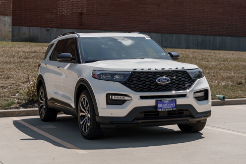 Used 2020 Ford Explorer ST w/ Premium Technology Package image 2