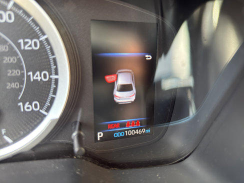 Used 2020 Toyota Corolla LE image 11