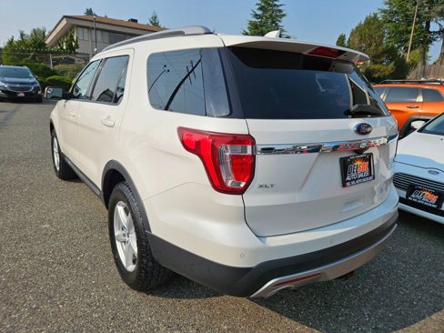 Used 2016 Ford Explorer XLT image 14