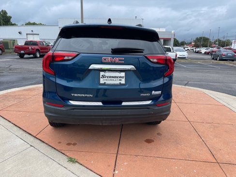 Used 2021 GMC Terrain SLE w/ Driver Convenience Package image 12