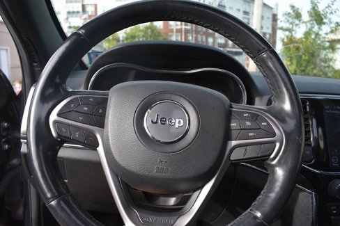 Used 2019 Jeep Grand Cherokee Limited w/ Luxury Group II image 13
