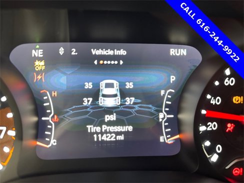 Used 2024 Jeep Compass Latitude image 4