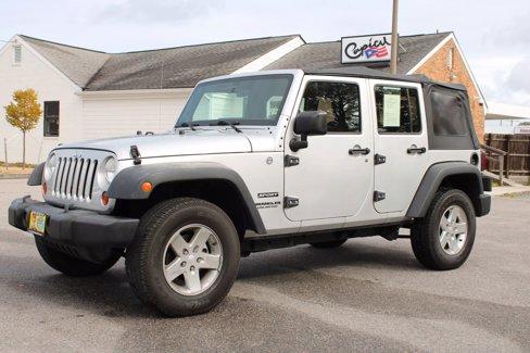 Used 2011 Jeep Wrangler Unlimited Sport image 2