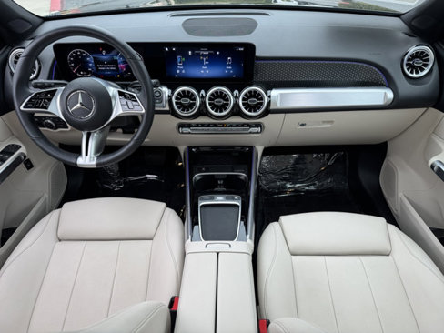 Certified 2025 Mercedes-Benz GLB 250 image 9