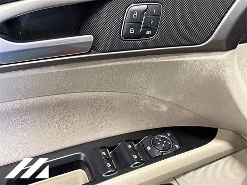 Used 2019 Ford Fusion SEL image 20