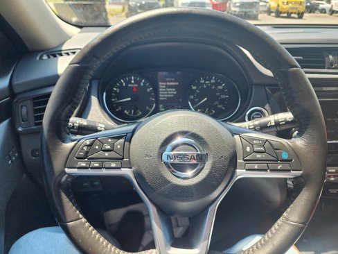 Used 2018 Nissan Rogue SL w/ Premium Package image 22