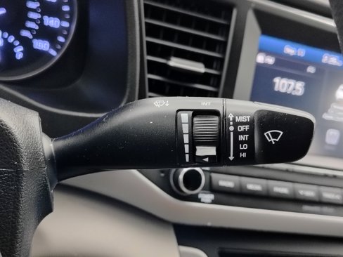 Used 2017 Hyundai Elantra SE image 33