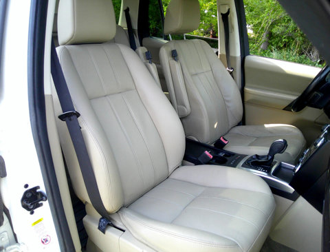 Used 2013 Land Rover LR2 image 40