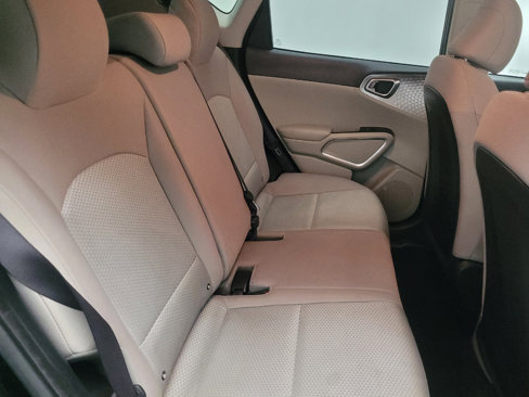 Used 2023 Kia Soul LX w/ LX Technology Package image 19
