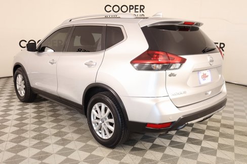 Used 2020 Nissan Rogue SV image 22