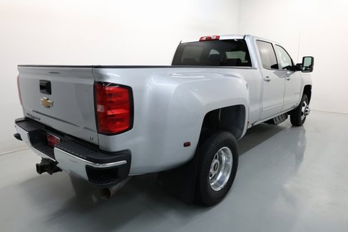Used 2018 Chevrolet Silverado 3500 LT w/ LT Convenience Package image 48