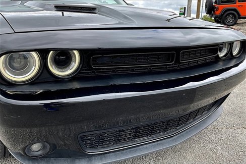 Used 2019 Dodge Challenger SXT w/ Driver Convenience Group image 28