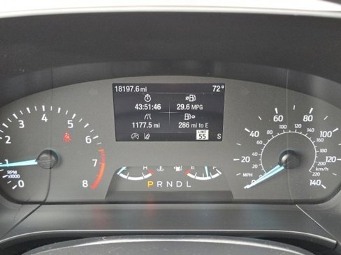Used 2022 Ford Escape SE w/ SE Sport Appearance Package image 18