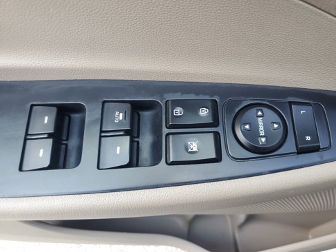 Used 2020 Hyundai Tucson Value w/ Winter Weather Package image 30