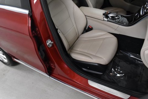 Used 2017 Mercedes-Benz C 300 4MATIC Sedan image 15