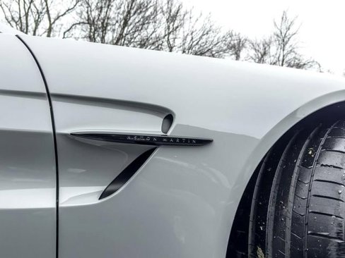 New 2025 Aston Martin V8 Vantage Coupe image 13