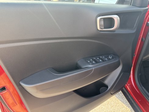 New 2025 Hyundai Venue SEL image 7