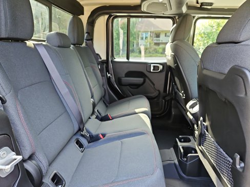 New 2025 Jeep Gladiator Rubicon w/ Convenience Group image 16
