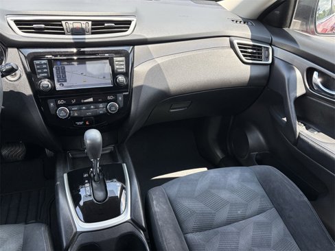 Used 2016 Nissan Rogue SV image 35