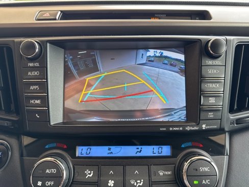 Used 2016 Toyota RAV4 Limited image 18