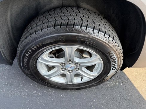 Used 2019 GMC Acadia SLE image 7