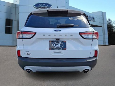 Certified 2020 Ford Escape SE image 5