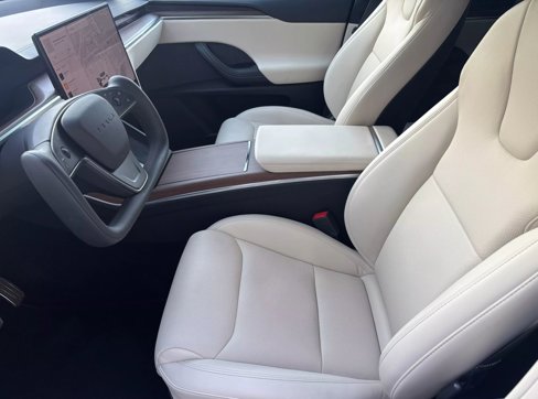 Used 2022 Tesla Model X image 10
